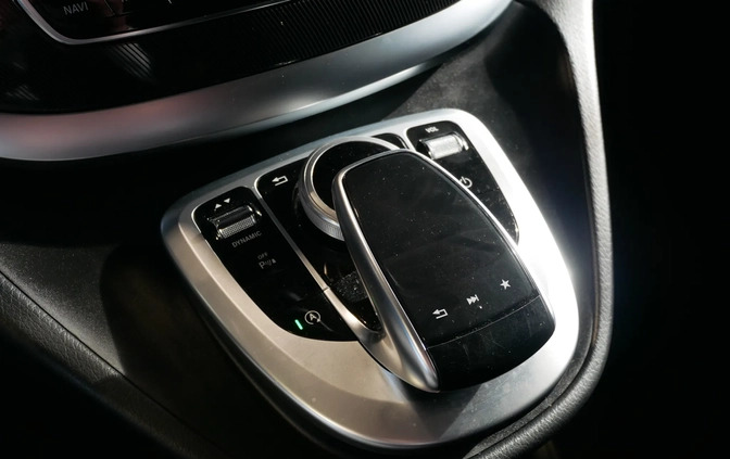 Mercedes-Benz Klasa V cena 169900 przebieg: 52800, rok produkcji 2019 z Wschowa małe 254